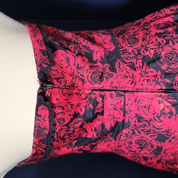 Hot topic pin up rose dress size large - Picture 4 of 5